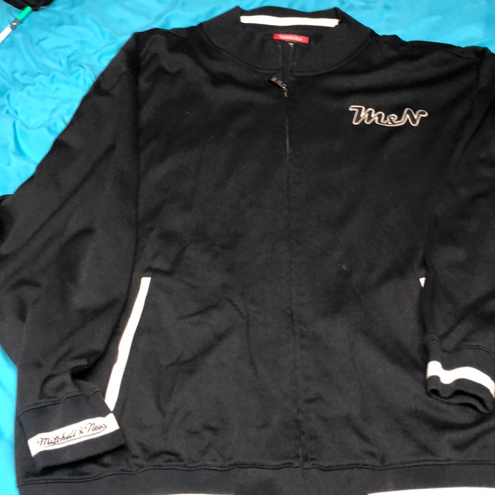 Mitchell & Ness light weight jacket